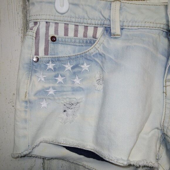 YMI Size 9 Stars And Stripes Cuttoff Shorts - Picture 2 of 7